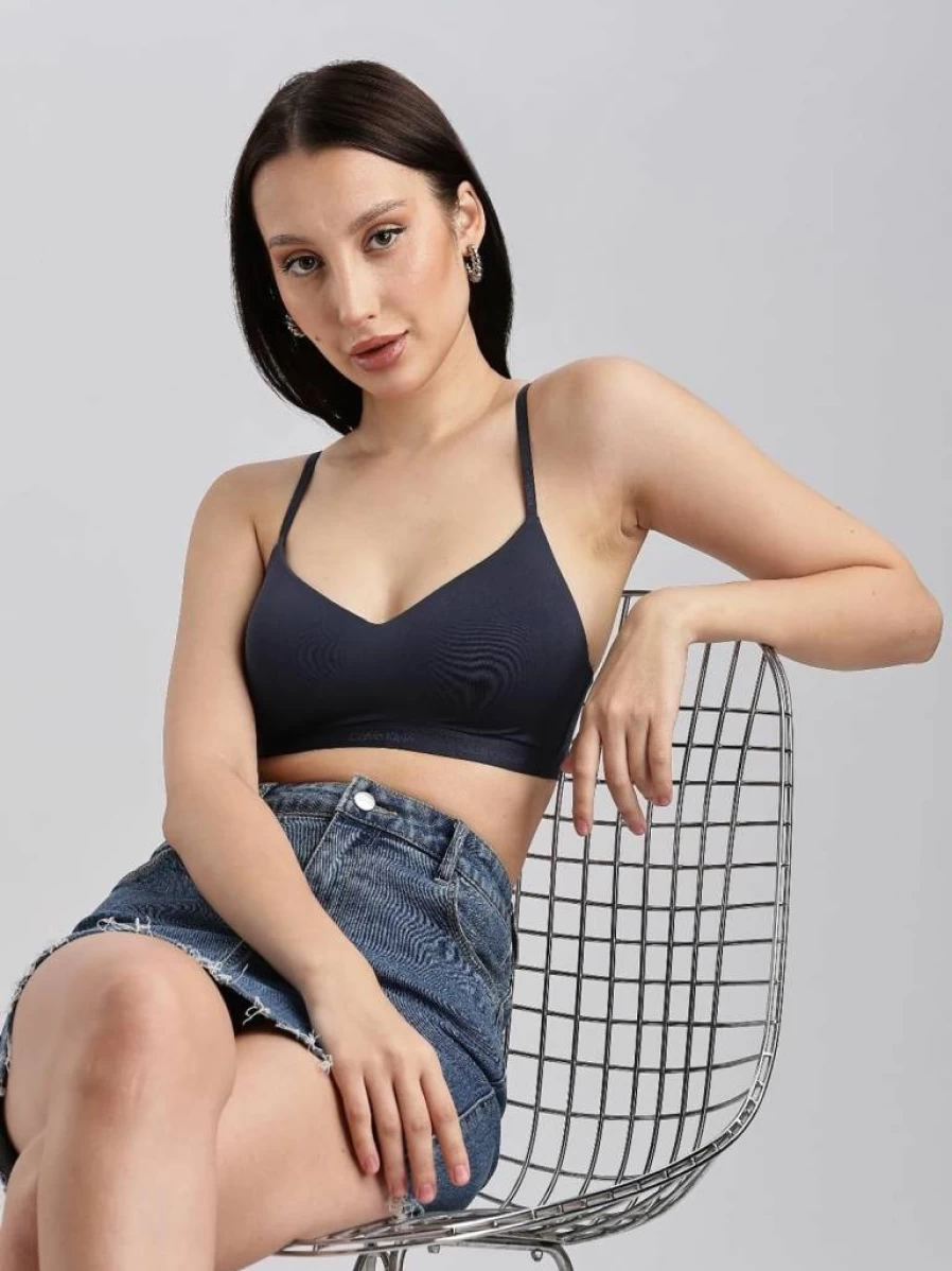 Calvin Klein Women's Lightly Lined Bralette - Comfortable Form-Fitting Wire-Free Bra