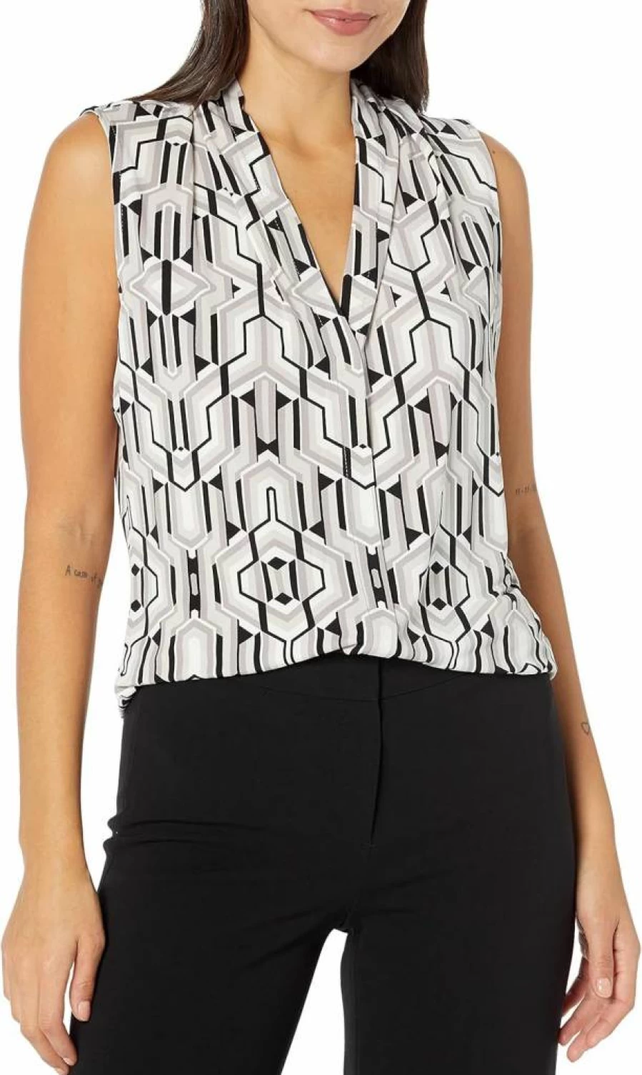 Calvin Klein Women's Solid V-Neck Cami Top - Classic Stretch Jersey Camisole