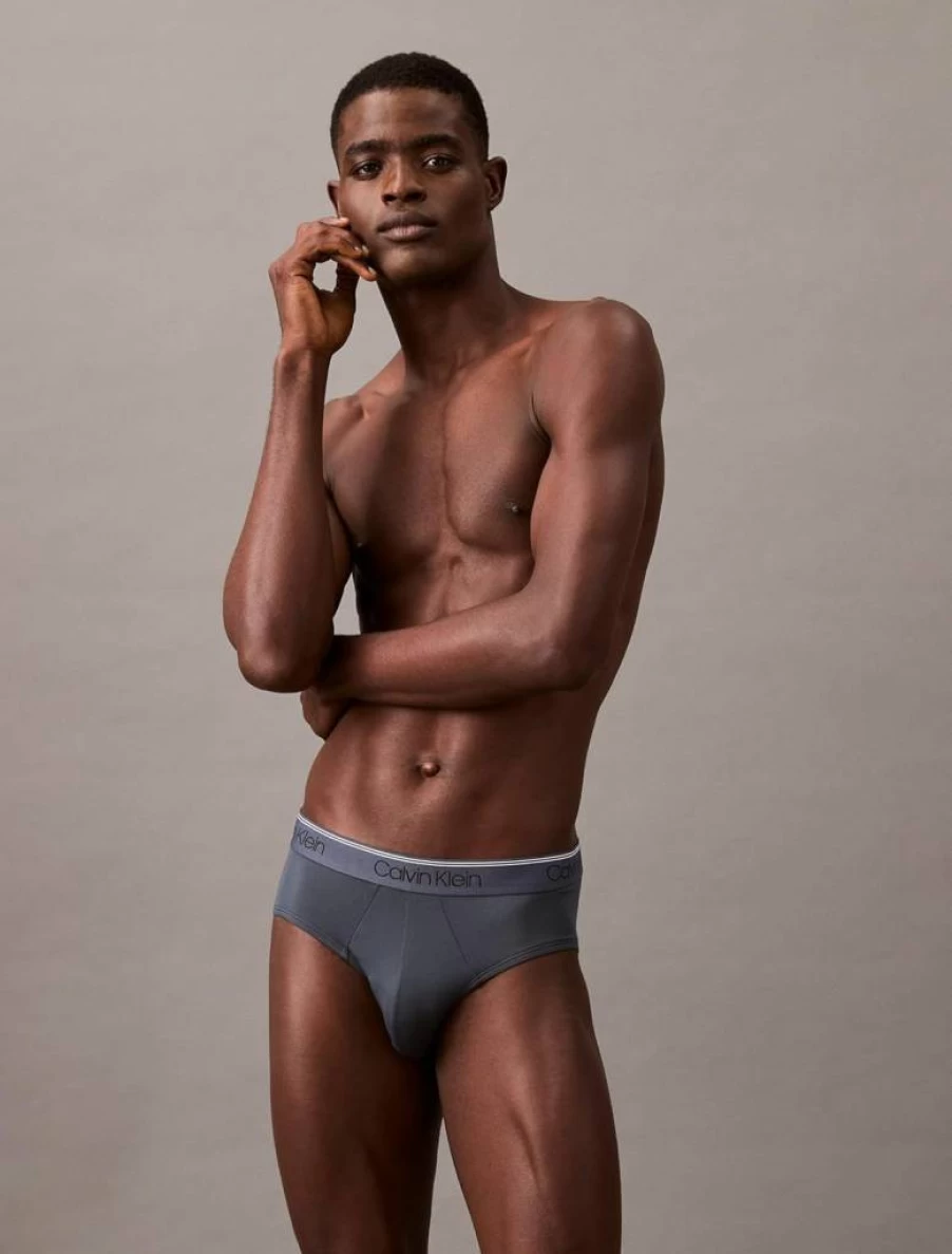 Calvin Klein Men's 3-Pack Micro Stretch Comfort Briefs Underwear
